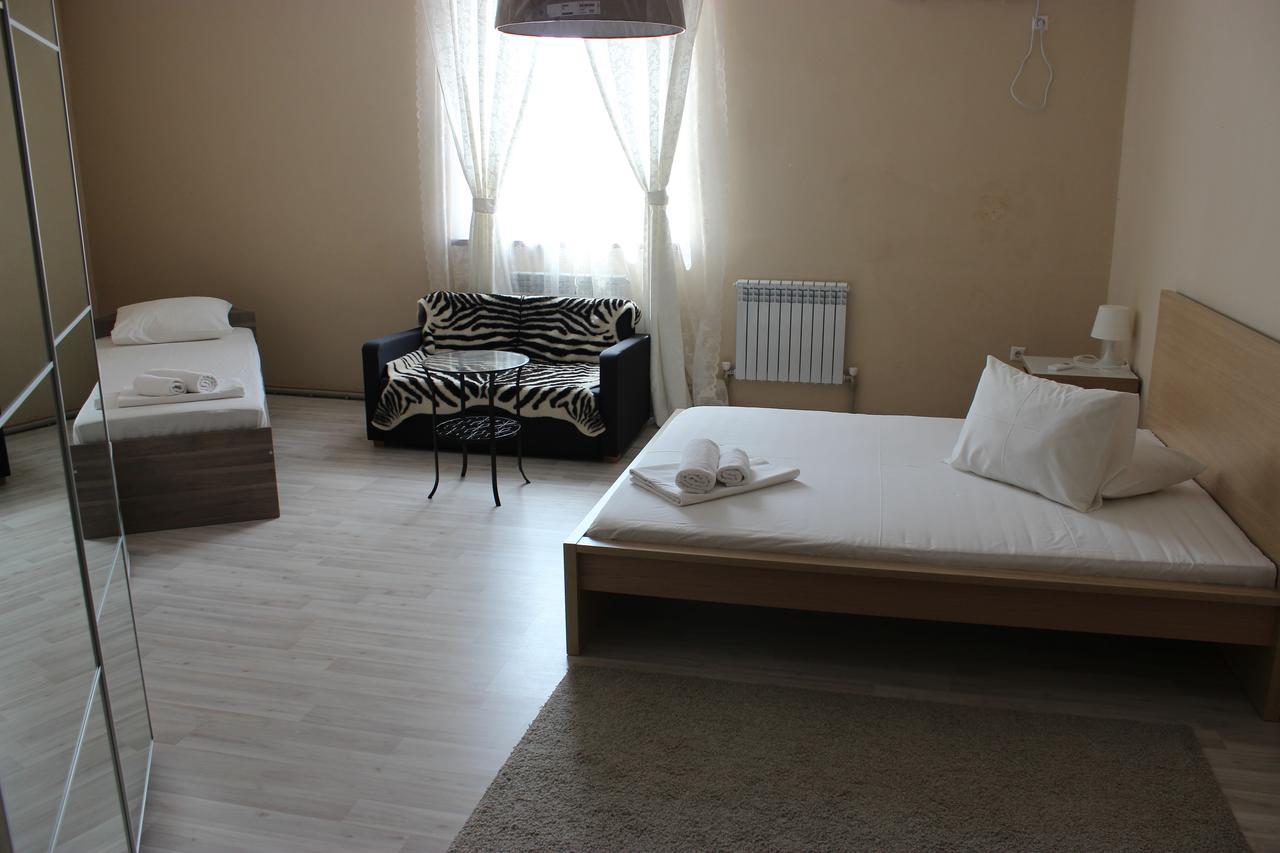 Hotel Jasmine Atirau Kültér fotó