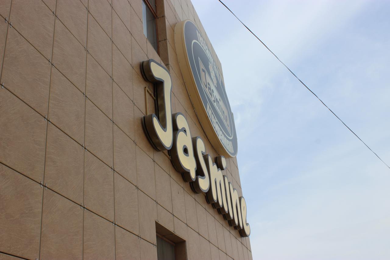 Hotel Jasmine Atirau Kültér fotó